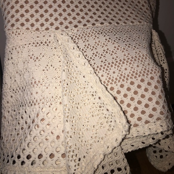 BCBG Peplum top - Picture 4 of 6